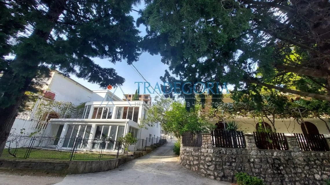 Prodaja, kuća, 224m², Sutomore, Bar