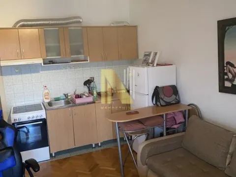 Izdavanje, garsonjera, 30m², Rotkvarija, Novi Sad Sve Podlokacije - image 2