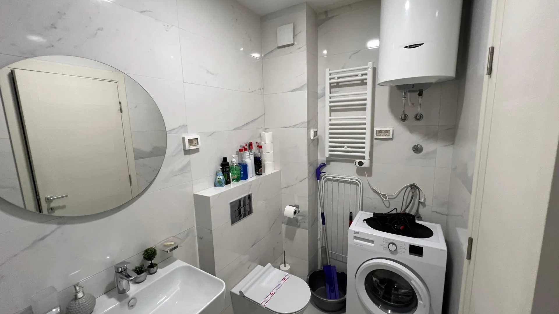 Prodaja, jednosoban stan, 40m², Central Point, Podgorica