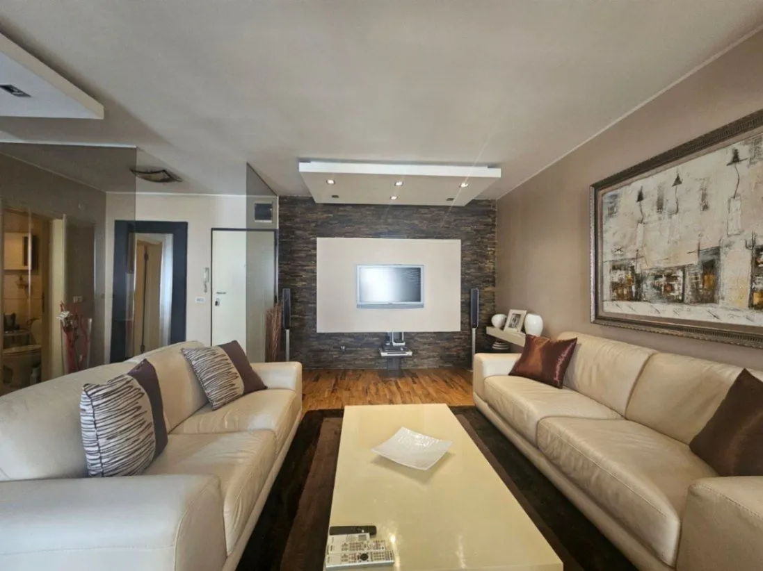 Sale, two bedroom apartment, 80m², Centar, Bar