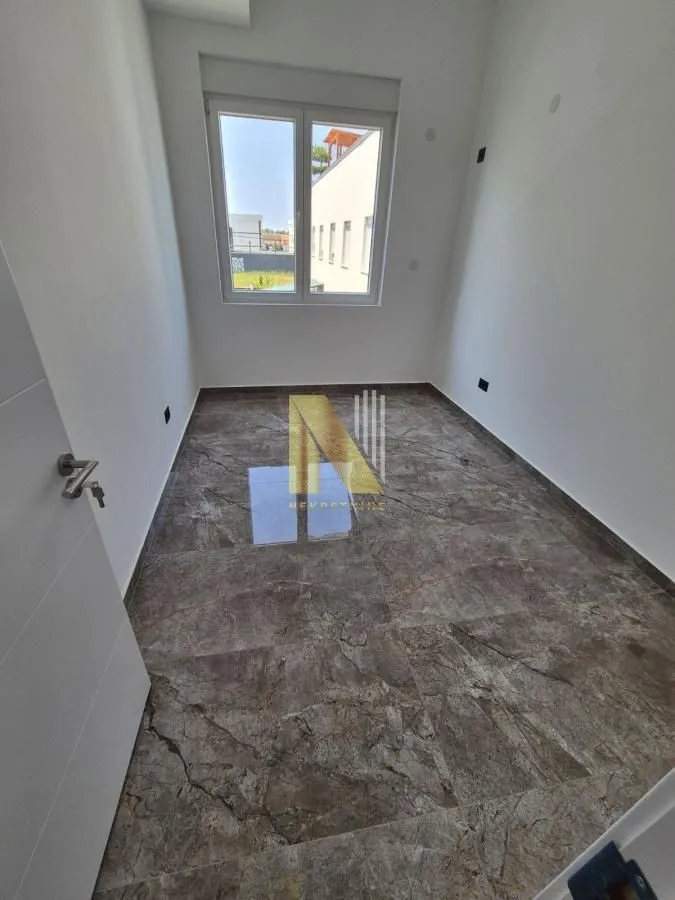 Prodaja, stan, 148m², Vidovdansko naselje, Novi Sad Sve Podlokacije