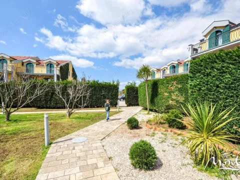 Prodaja, kuća, 170m², Budva, Crna Gora - image 28