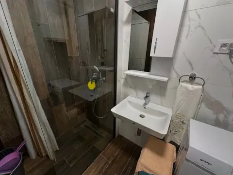 Izdavanje, jednosoban stan, 60m², Centar, Podgorica - image 8