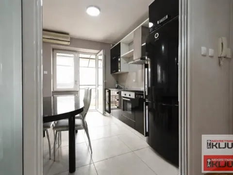 Prodaja, trosoban stan, 78m², Centar, Novi Sad - image 5