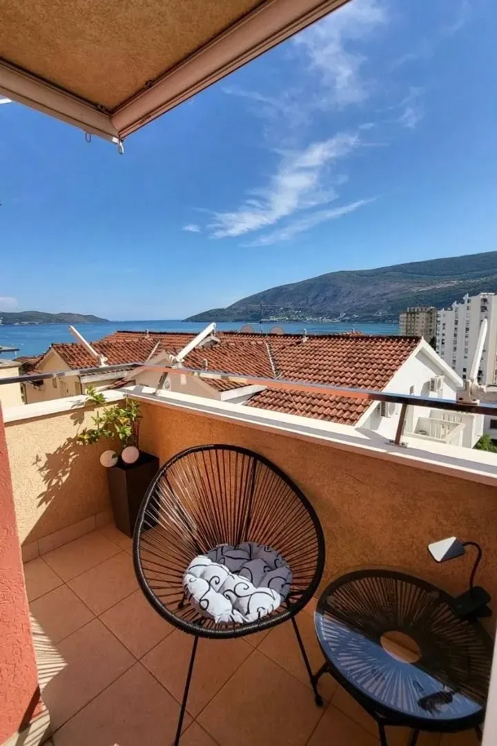 Prodaja, trosoban stan, 70m², Igalo-Petlja, Herceg Novi
