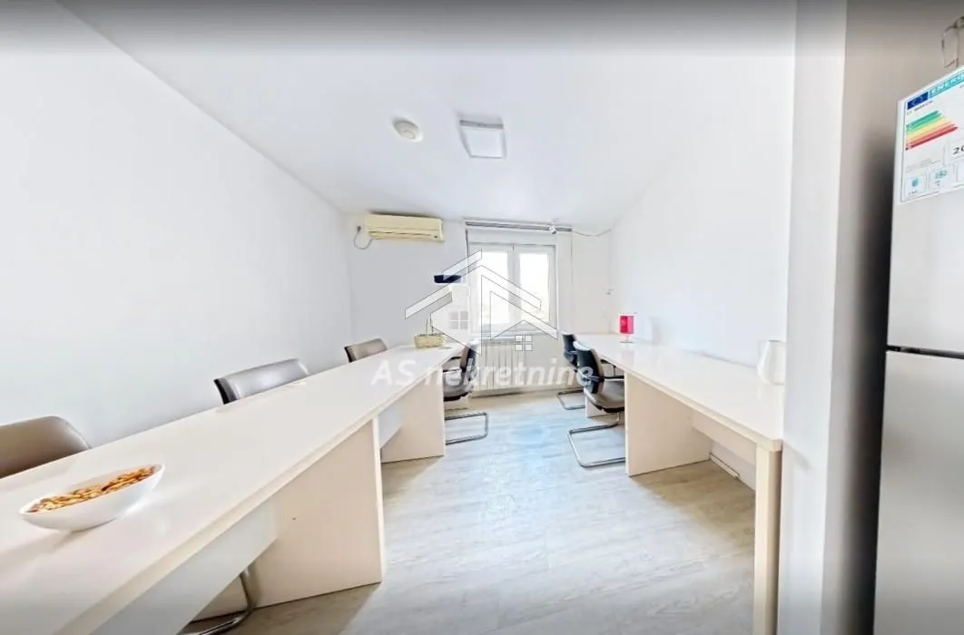 Prodaja, stan, 118m², Đeram Pijaca, Beograd