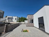 Prodaja, kuća, 86m², Ulcinj, Crna Gora - image 14