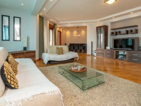 Prodaja, trosoban stan, 140m², Preko Morače, Podgorica - image 2