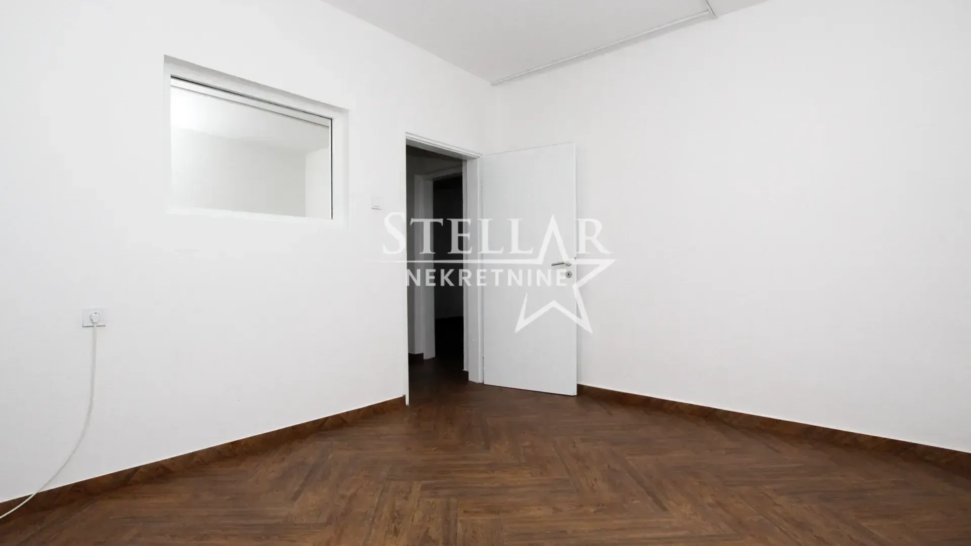 Rent, office space, 50m², Centar, Podgorica