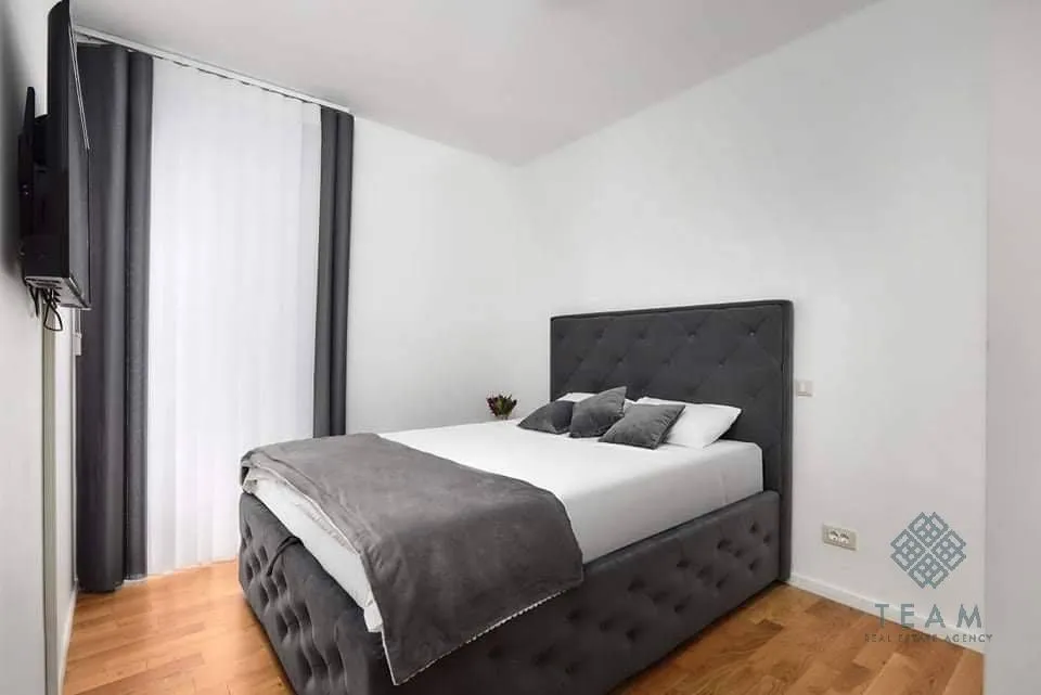 Sale, two bedroom apartment, 74m², Dobrota, Kotor