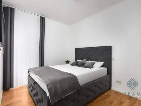 Prodaja, dvosoban stan, 74m², Dobrota, Kotor - image 7