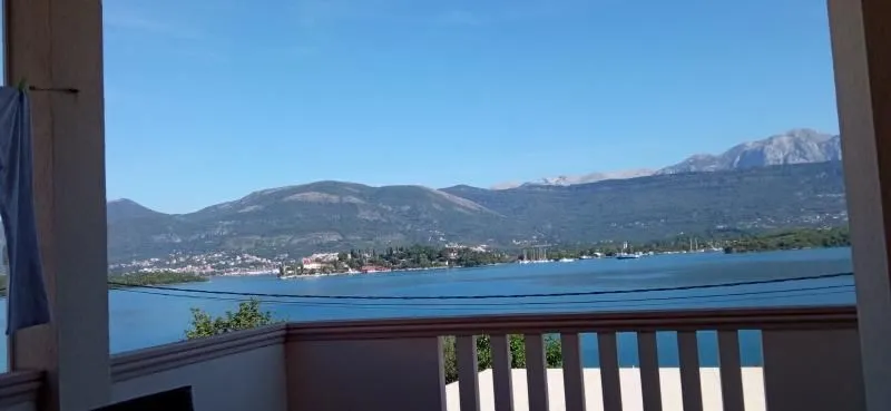 Prodaja, kuća, 580m², Đuraševići, Tivat
