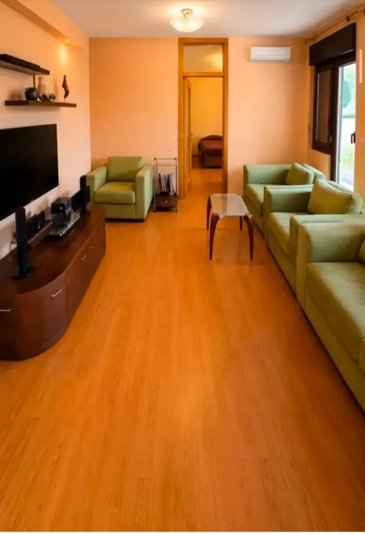 Prodaja, trosoban stan, 200m², Preko Morače, Podgorica