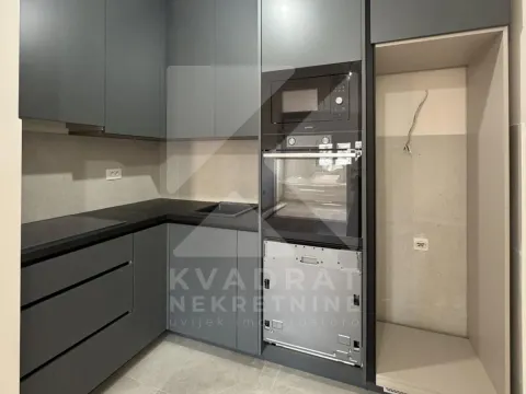 Izdavanje, jednosoban stan, 49m², Central Point, Podgorica - image 4