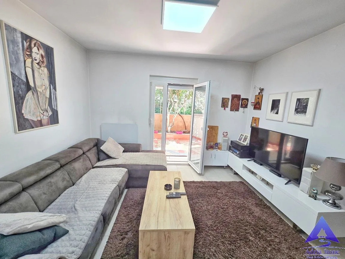 Prodaja, jednosoban stan, 44m², Podkošljun, Budva