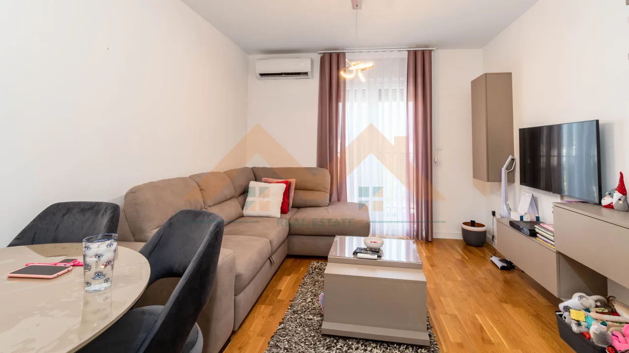 Izdavanje, jednosoban stan, 39m², Pobrežje, Podgorica