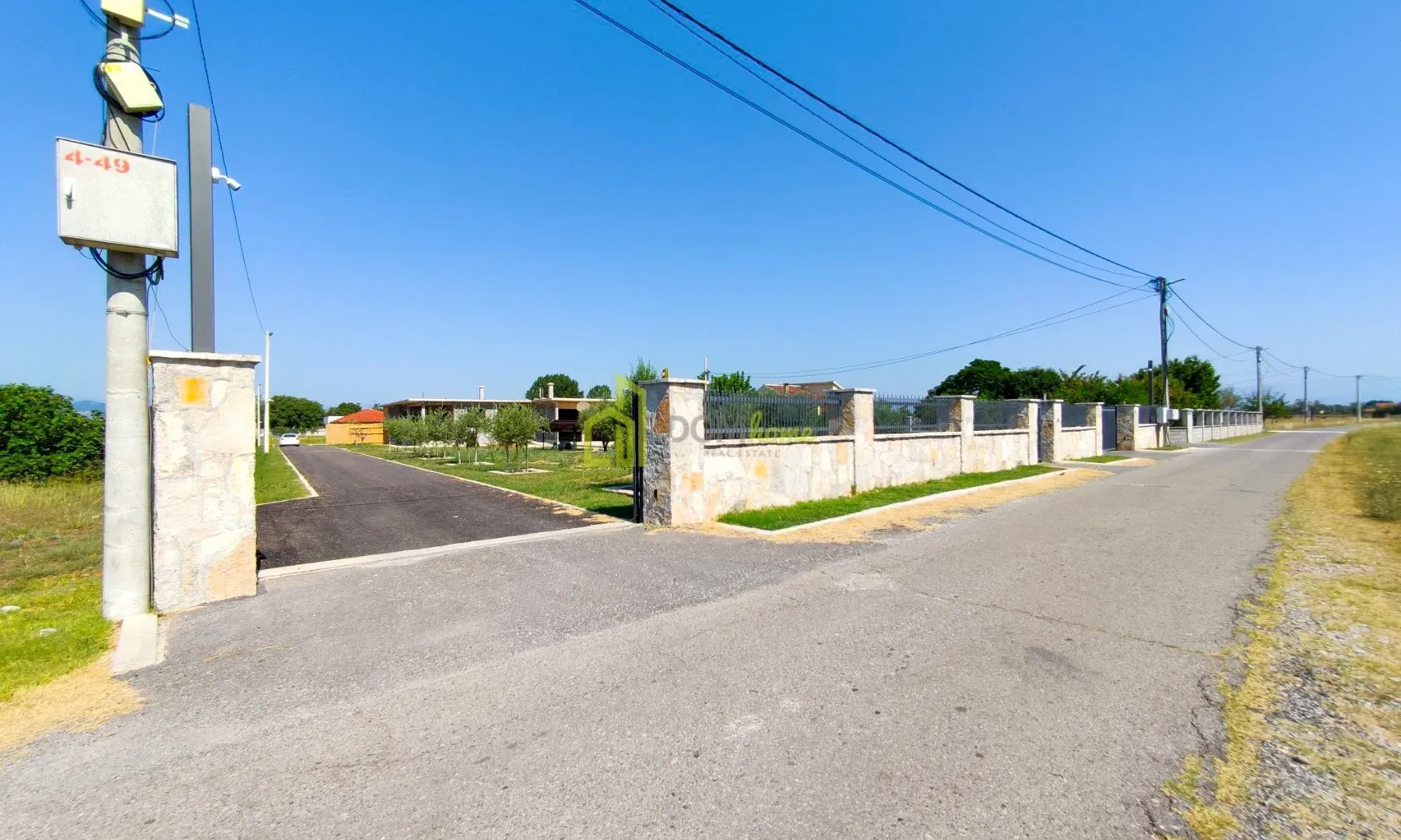 Sale, house, 250m², Zeta, Podgorica