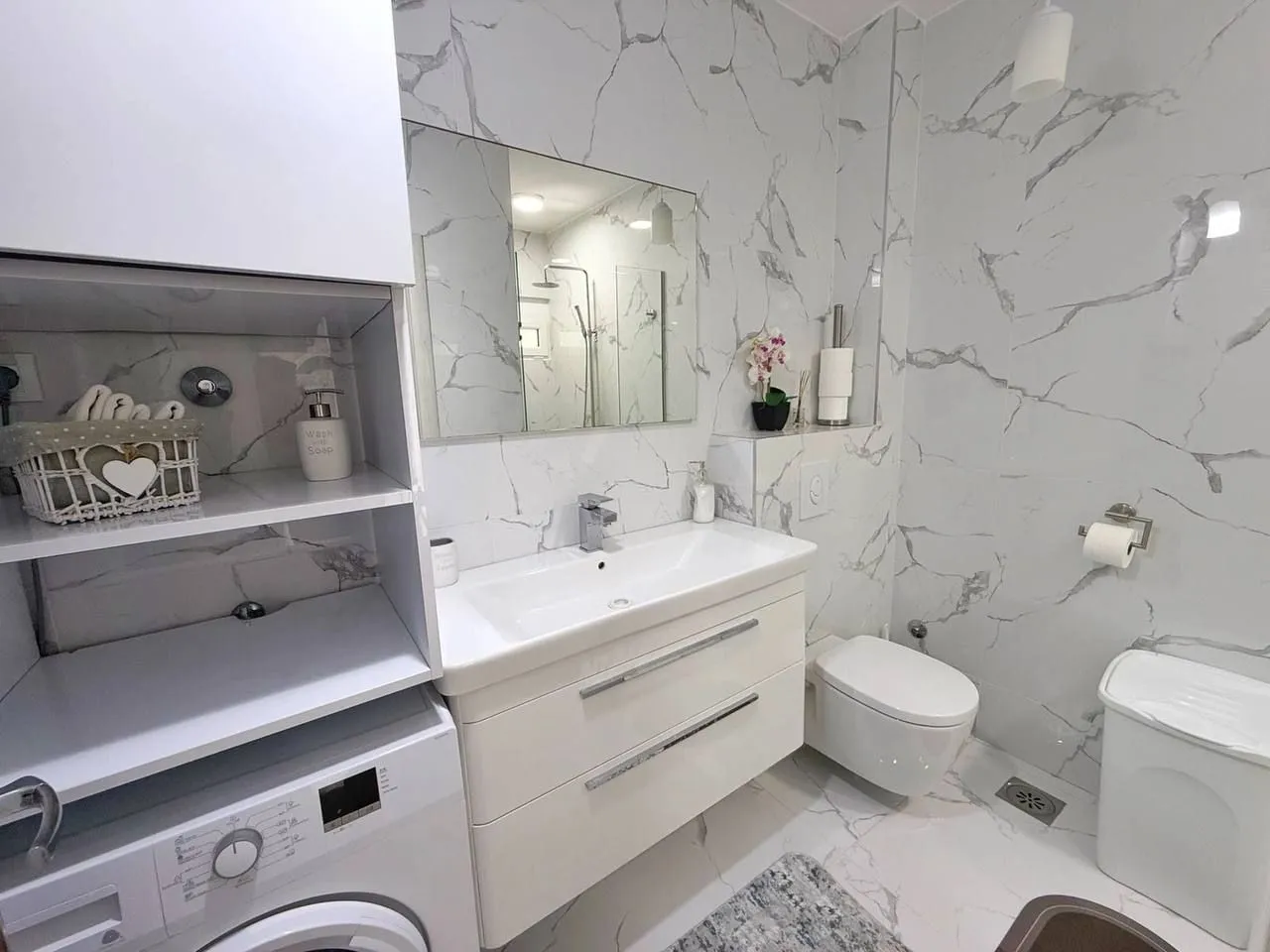 Rent, two bedroom apartment, 60m², Bečići, Budva