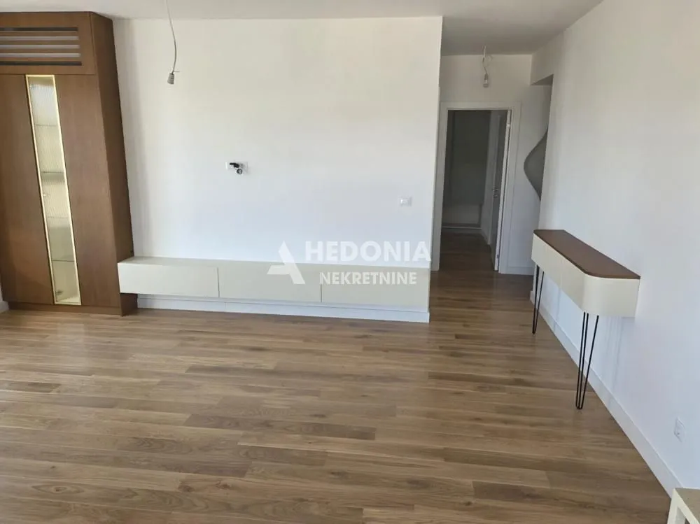 Sale, three bedroom apartment, 81m², Novi Beograd Blok 65, Novi Beograd Sve Podlokacije