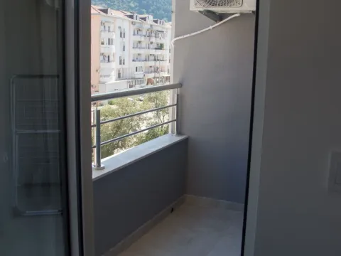 Izdavanje, jednosoban stan, 42m², Budva, Crna Gora - image 5