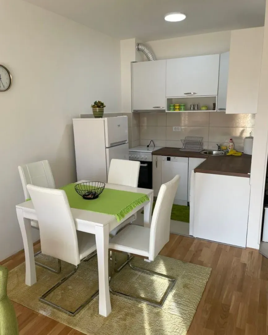 Izdavanje, jednosoban stan, 40m², Stari Aerodrom, Podgorica