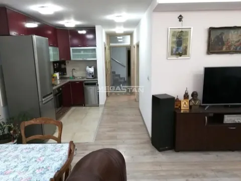 Prodaja, kuća, 272m², Zemun Gornji Grad, Zemun Sve Podlokacije - image 14