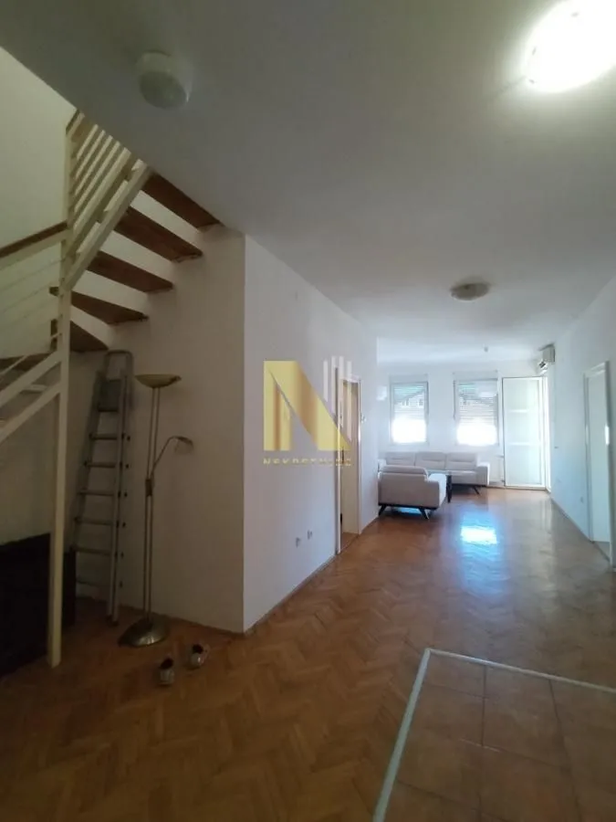 Sale, four bedroom apartment, 120m², Centar, Novi Sad