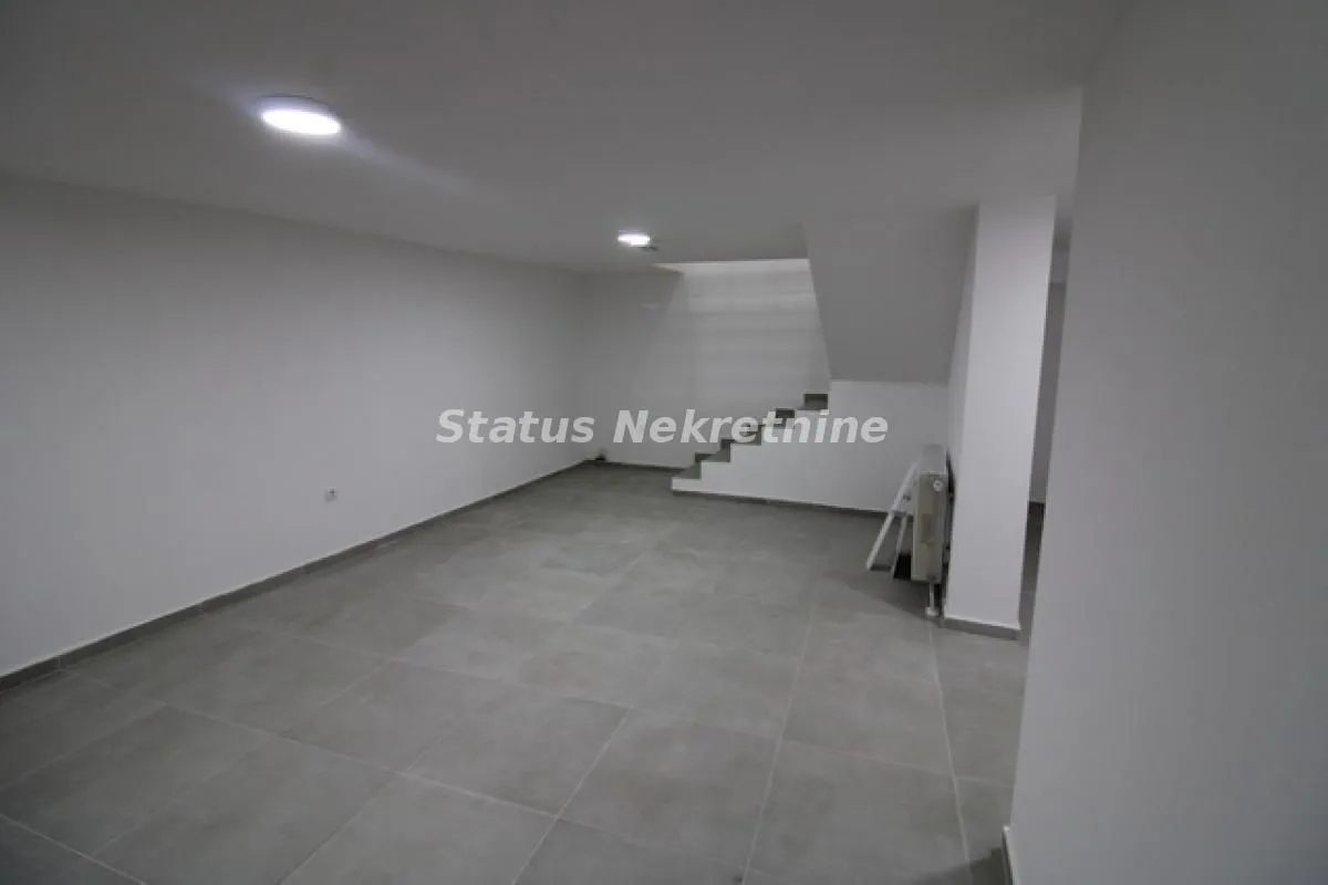Sale, office space, 116m², Salajka, Novi Sad Sve Podlokacije