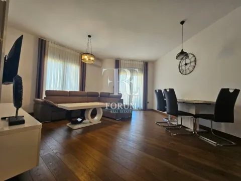 Izdavanje, dvosoban stan, 80m², Ljubović, Podgorica - image 2