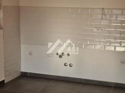 Prodaja, četvorosoban stan, 83m², Adamovićevo Naselje, Novi Sad Sve Podlokacije - image 3