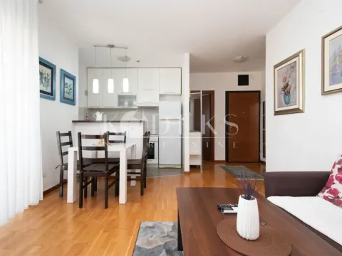 Rent, two bedroom apartment, 63m², City Kvart, Podgorica - image 1