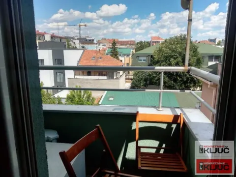 Izdavanje, garsonjera, 25m², Bulevar Oslobodjenja, Novi Sad Sve Podlokacije - image 4