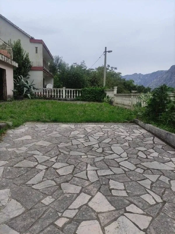 Prodaja, kuća, 172m², Muo, Kotor