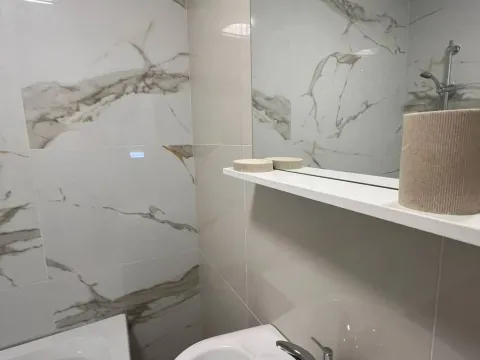 Prodaja, jednosoban stan, 25m², Tivat, Crna Gora - image 7