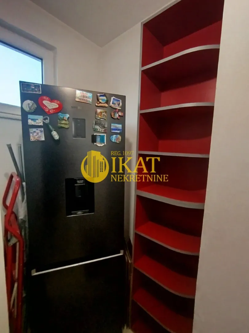 Prodaja, trosoban stan, 85m², Crveni Krst, Beograd