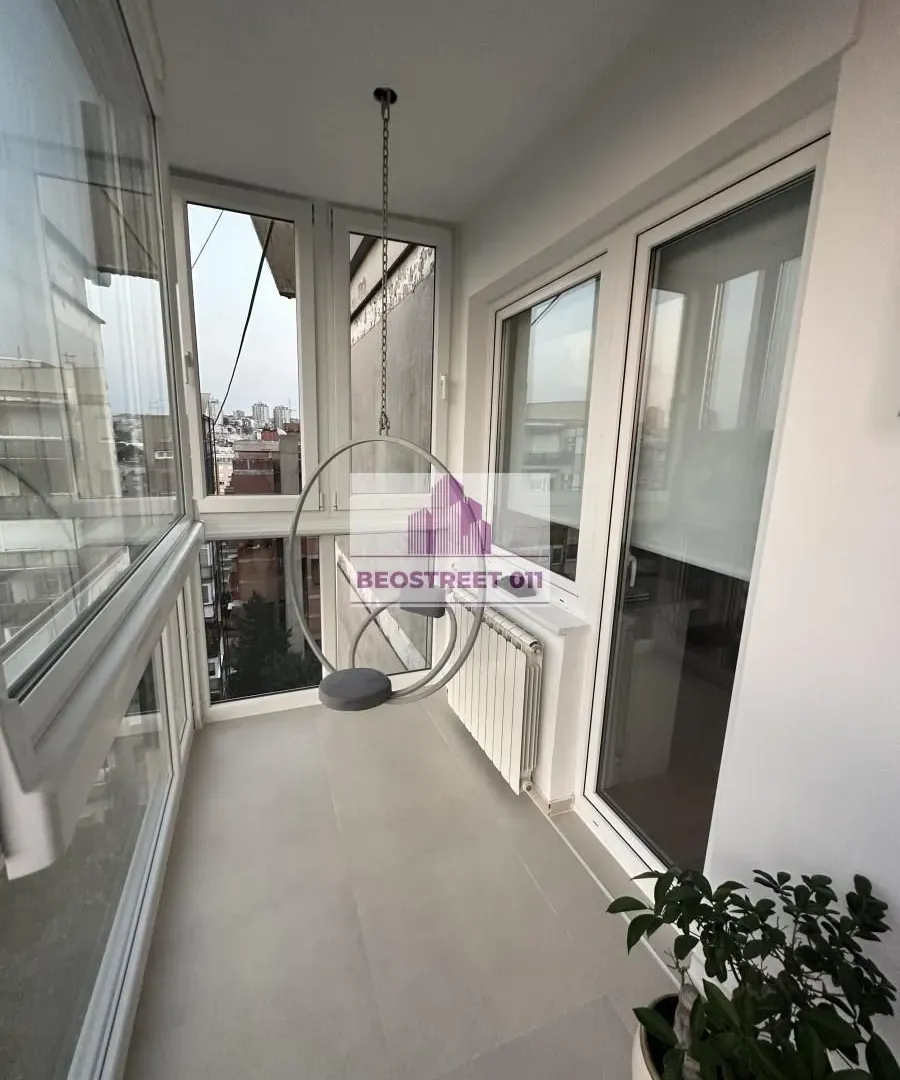 Prodaja, trosoban stan, 83m², Južni Bulevar, Vračar Sve Podlokacije