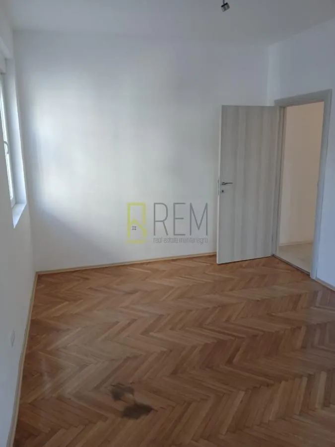 Rent, office space, 61m², Centar, Podgorica