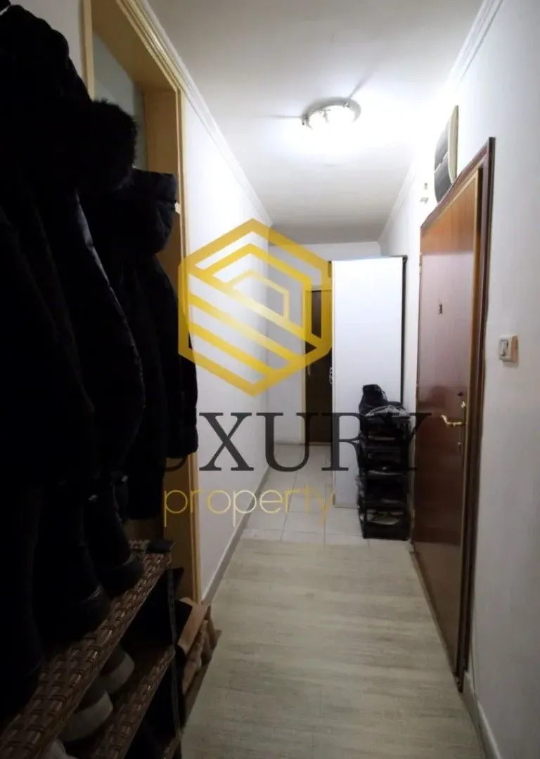 Prodaja, dvosoban stan, 82m², Blok 5, Podgorica
