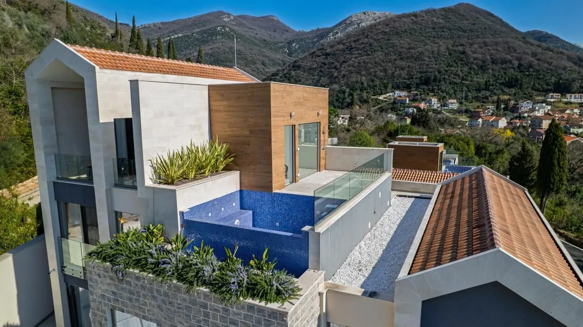 Sale, house, 286m², Tivat, Crna Gora