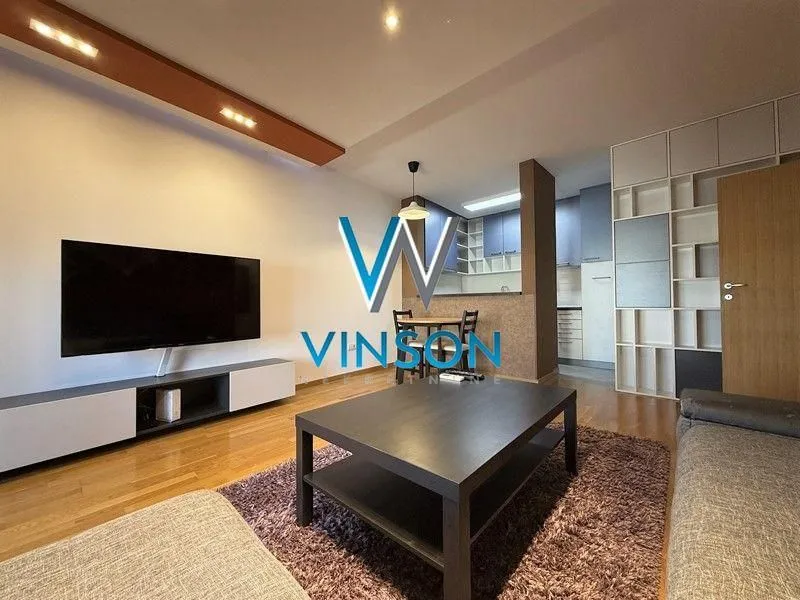 Izdavanje, dvosoban stan, 60m², Centar, Novi Sad