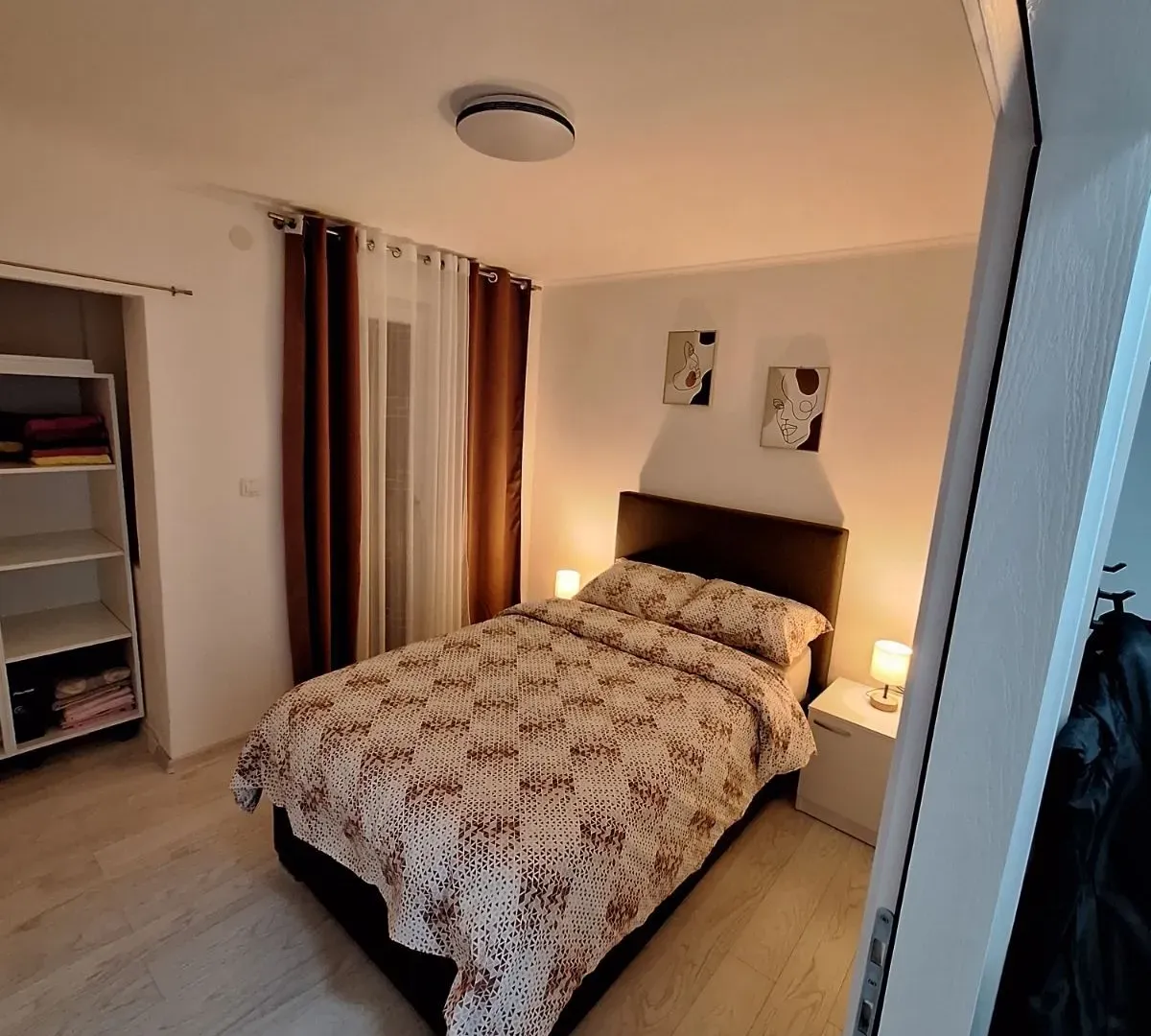 Izdavanje, jednosoban stan, 30m², Drač, Podgorica