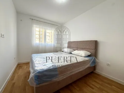 Rent, one bedroom apartment, 42m², Stari Aerodrom, Podgorica - image 9