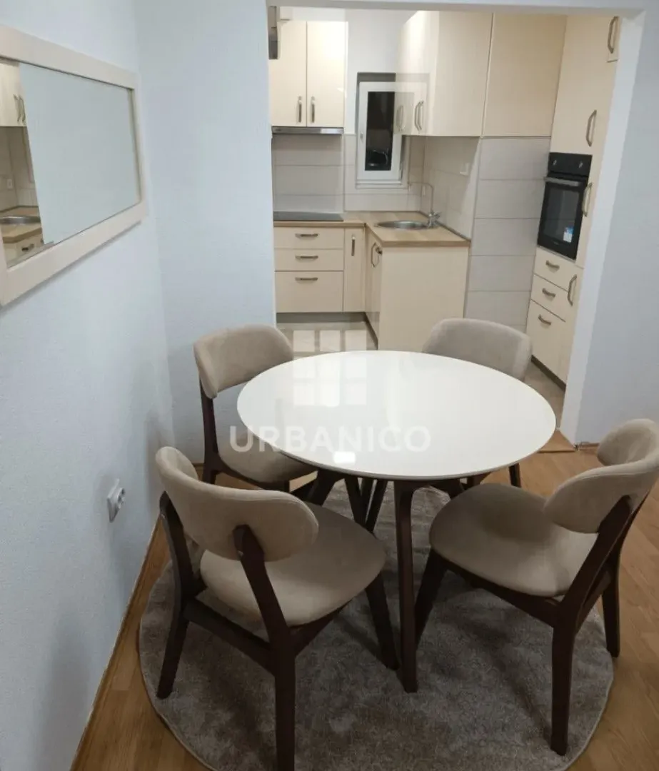 Izdavanje, dvosoban stan, 54m², Centar, Podgorica