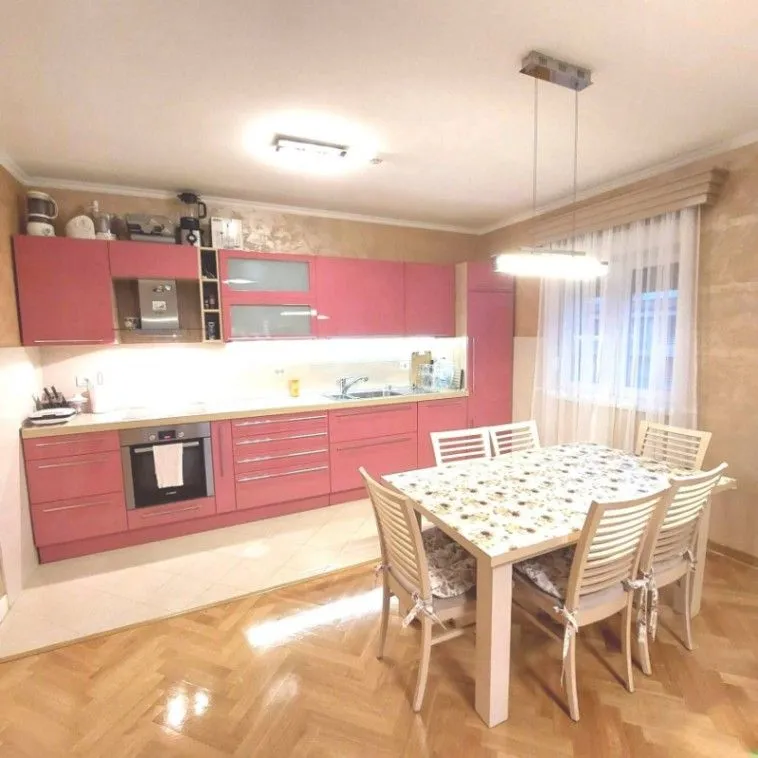 Rent, two bedroom apartment, 88m², City Kvart, Podgorica