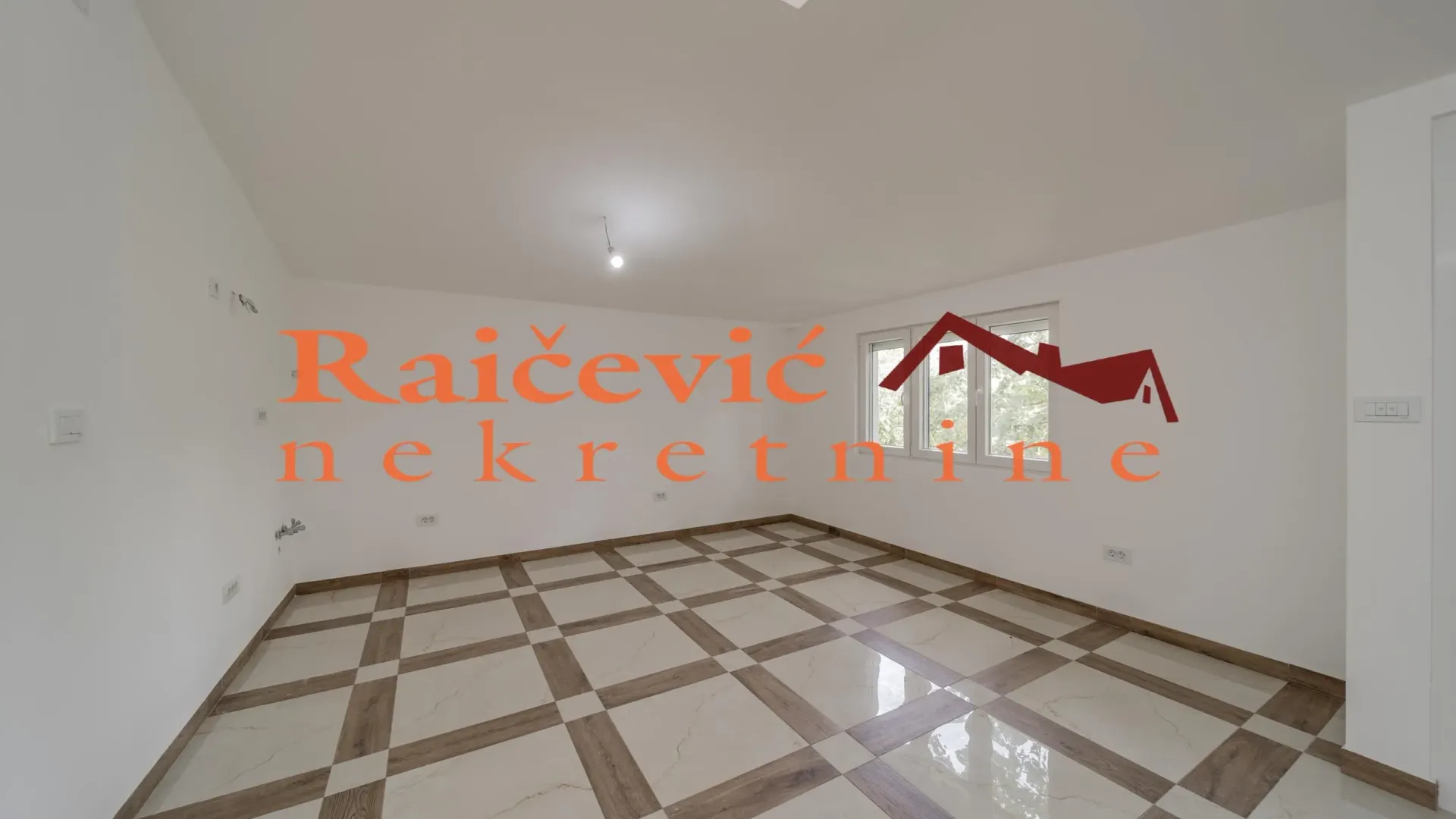 Prodaja, trosoban stan, 83m², Profesorska Kolonija, Palilula Sve Podlokacije