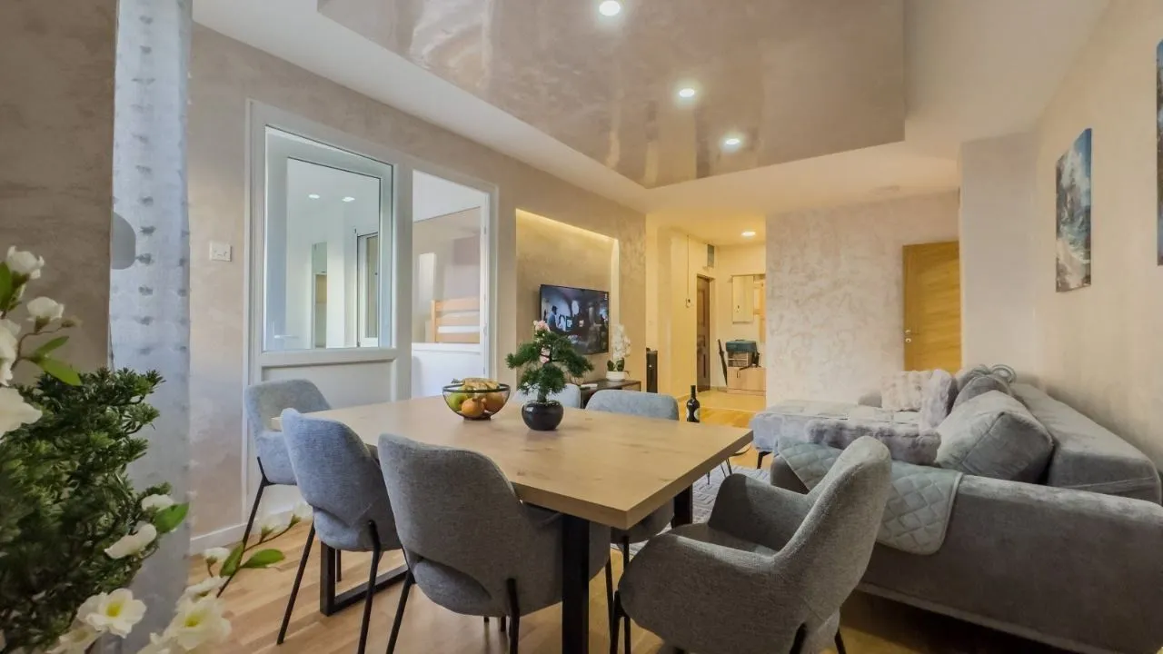 Rent, two bedroom apartment, 75m², Seljanovo, Tivat