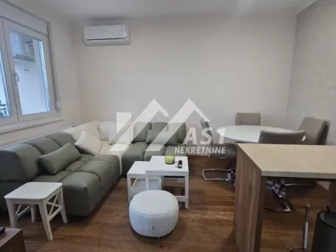 Izdavanje, dvosoban stan, 49m², Telep, Novi Sad Sve Podlokacije - image 1