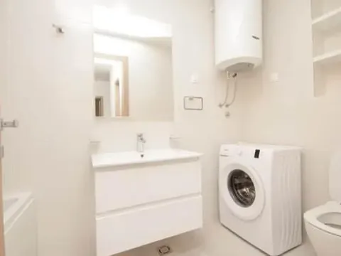 Izdavanje, dvosoban stan, 75m², Master Kvart, Podgorica - image 9