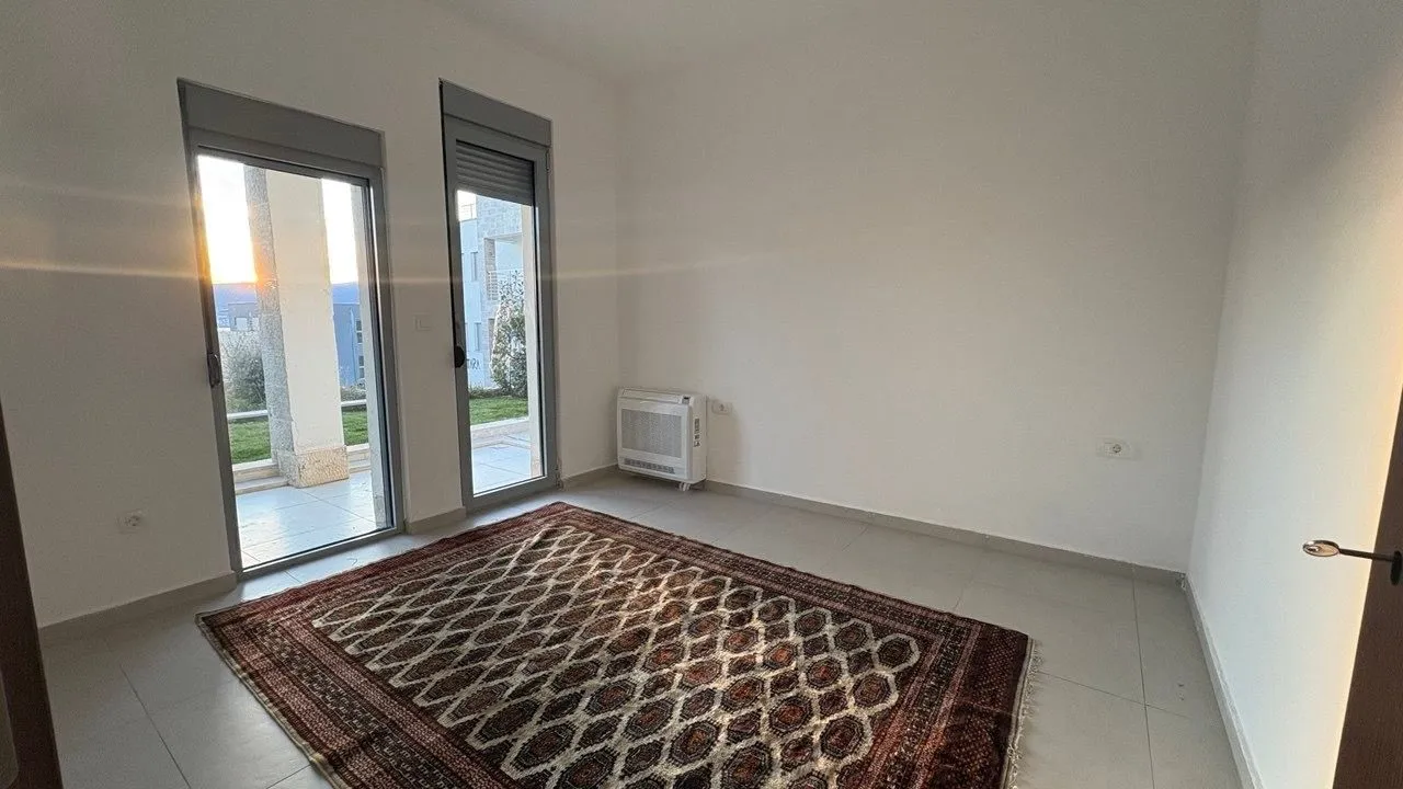 Prodaja, jednosoban stan, 69m², Tivat, Crna Gora