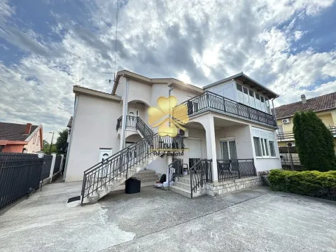Izdavanje, kuća, 120m², Gornja Gorica, Podgorica - image 13